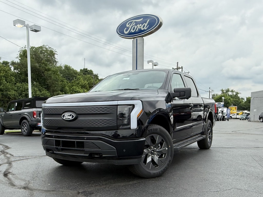 New 2025 Ford F-150 Lightning Flash TRUCK