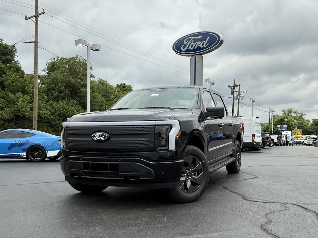 New 2025 Ford F-150 Lightning Flash TRUCK