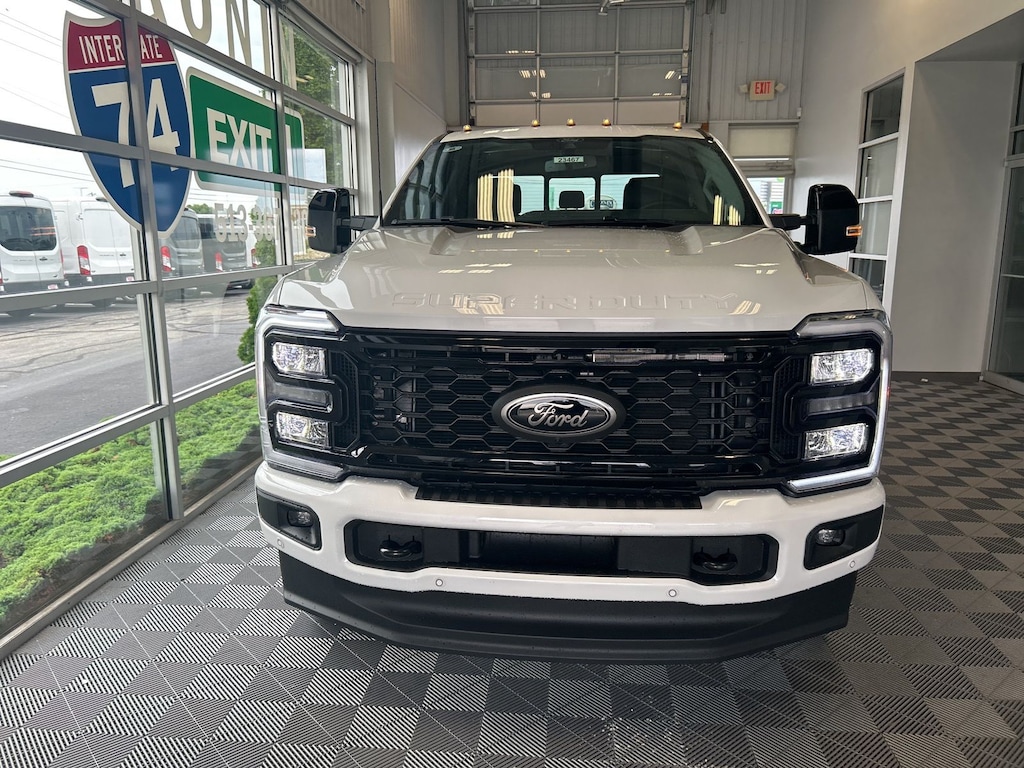 New 2025 Ford F-250 F-250 Lariat TRUCK