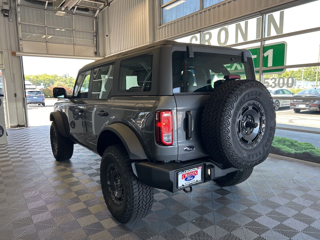 New 2025 Ford Bronco Base SUV