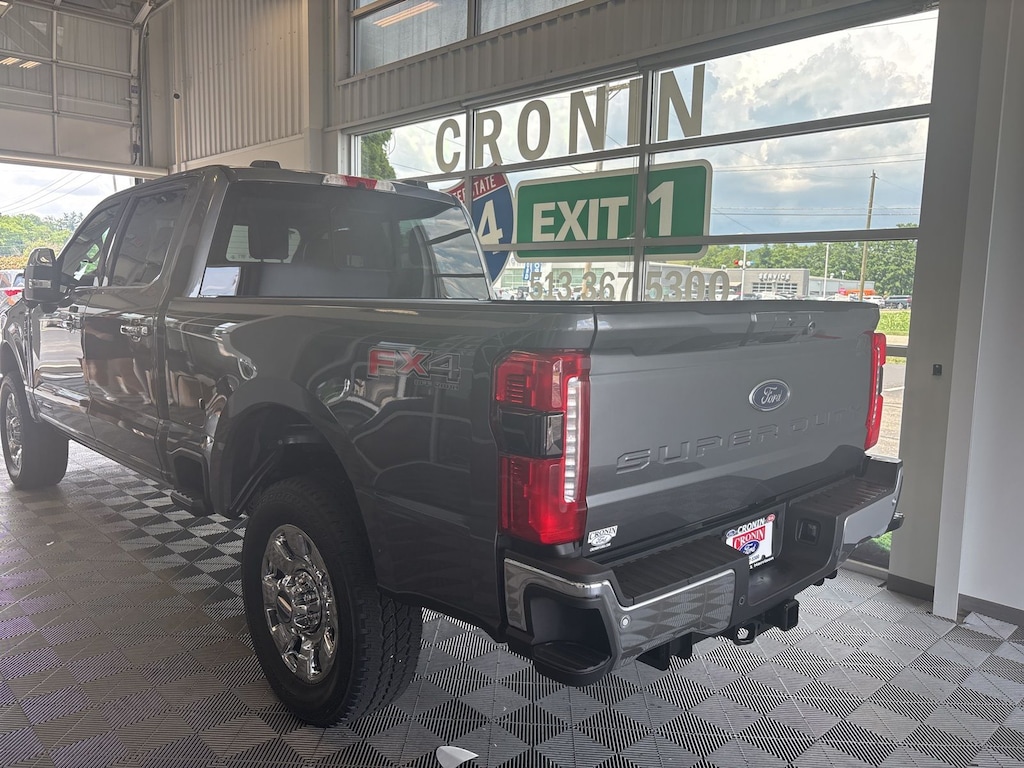 New 2025 Ford F-350 F-350 Lariat TRUCK