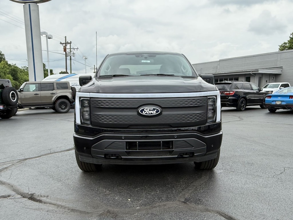 New 2025 Ford F-150 Lightning Flash TRUCK